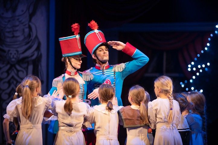 Fotografie: I. Štěrbová / M. Root 231213_Pires_louskacek_DJKT