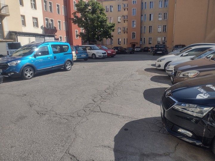 240722_Vnitroblok_Guldenerova_1