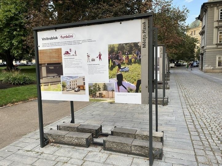 Výstava Vnitroblok plzeňský. Fotografie: B. Hájková  240906_vystava_vnitroblok_03