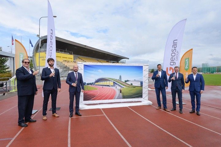 240910_Tribuna_Atletika_2