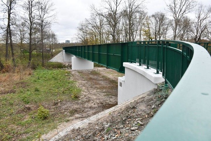 Opravená lávka (fotografie: R. Žáková) 241121_Lemova_lavka_3