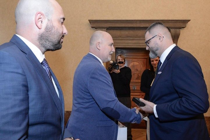 Předávání ocenění za mimořádné činy (fotografie: M. Pecuch) 241202_Oceneni_mimoradne_ciny_3