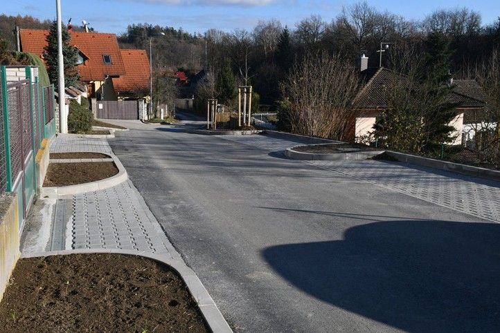 Část ulice Ve Višňovce - po opravě (zdroj fotografií: Správa veřejného statku města Plzně) 241210_Visnovka_SVS_2
