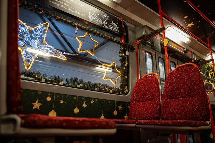 Zdroj fotografií: www.facebook.com/mhdplzen 250107_Vanocni_tramvaj_5