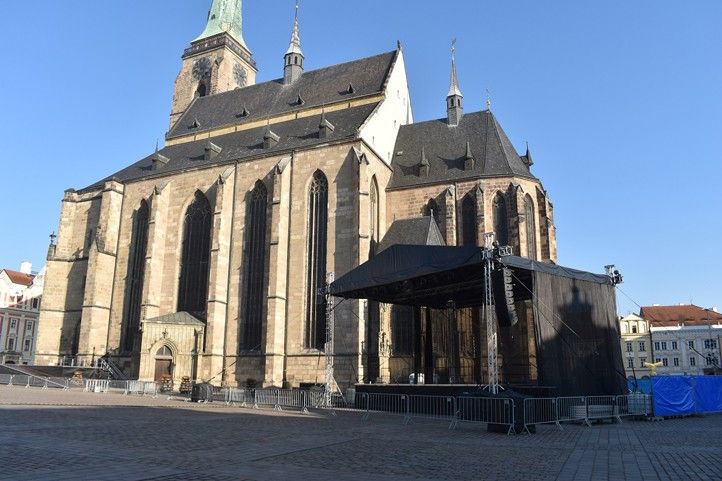 250306_Namesti_Republiky_pripravy_Dundu_1