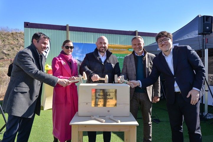 Fotografie ze zahájení stavby: M. Pecuch 250318_Ujezd_1