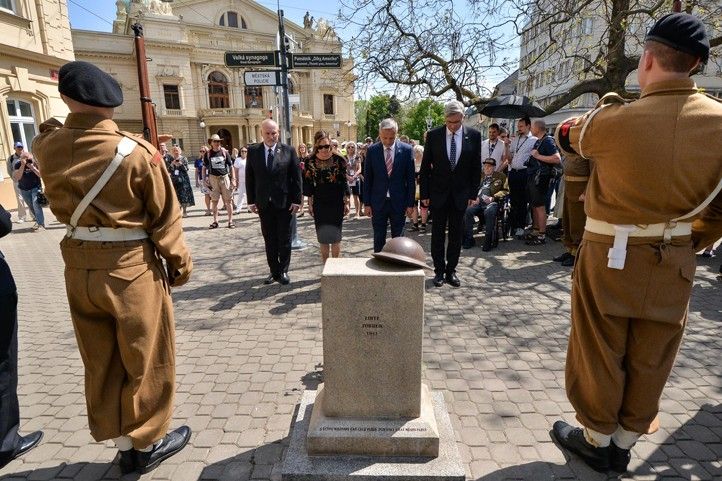 250502_Slavnosti_svobody_piety_Husova_2