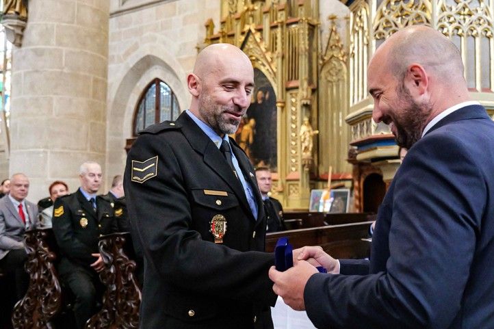 250526_Policie_katedrala_3