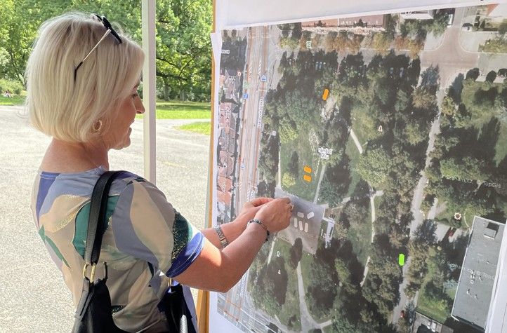 Veřejné setkání - náměstí Míru (zdroj fotografií: Útvar koncepce a rozvoje města Plzně) 250627_Debata_nam_Miru_1_web