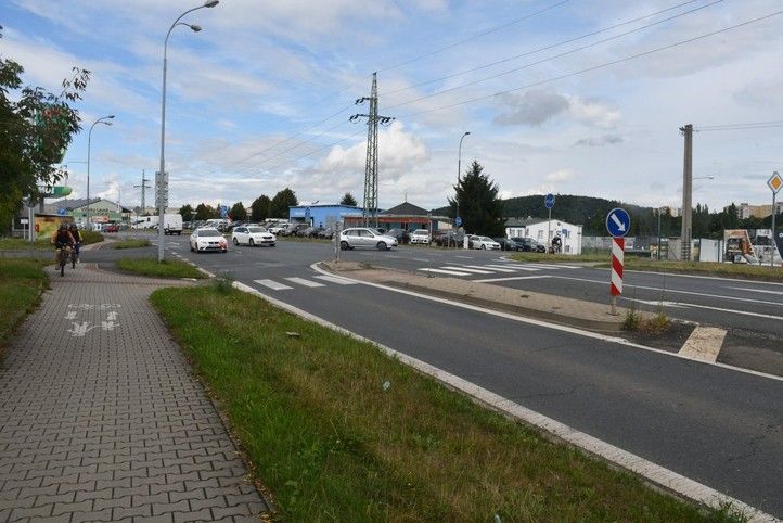 Křižovatka Chrástecká Jateční (fotografie: R. Žáková) 250829_Jatecni_krizovatka_2