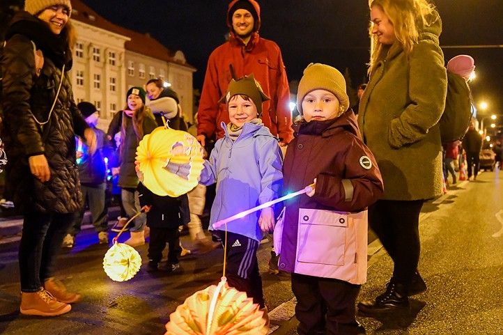 Průvod světel (foto: M. Chaloupka) 251029_Vznik_republiky_2
