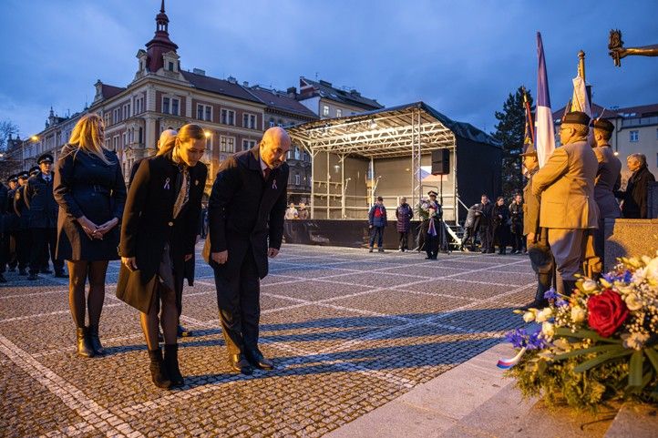 Pietní akt na náměstí T. G. Masaryka (foto: R. Muchka) 251029_Vznik_republiky_TGM_7