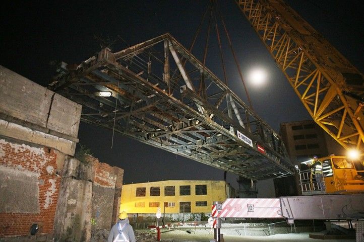 Faltusův most - vyjmutí z původního místa ve Škodovce 260220_Faltusova_lavka_Presun_Skoda_1