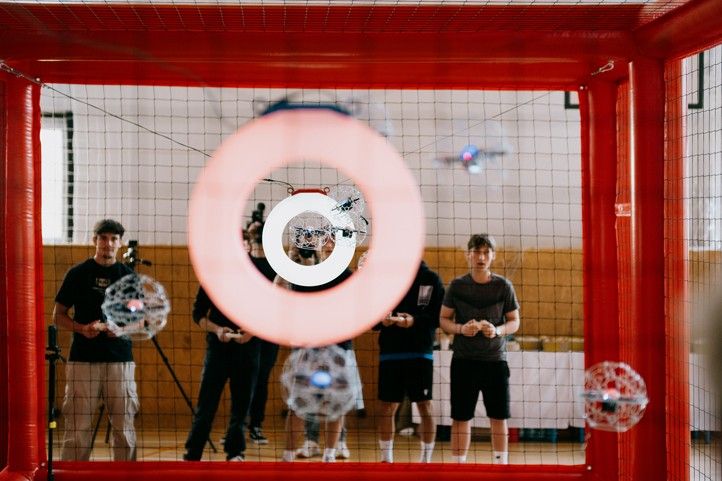 260930_Drone_soccer_5