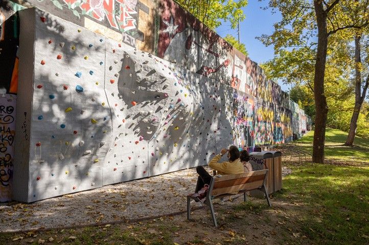 Fotografie: R. Muchka 261001_Lochotinsky_park_2