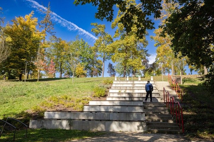 Fotografie: R. Muchka 261001_Lochotinsky_park_3