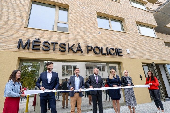 Dokončený bytový dům A5 na Světovaru (fotografie: M. Pecuch) 261002_Svetovar_A5_byt_dum_2